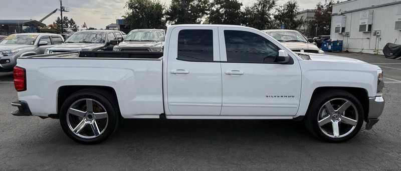 Chevrolet Silverado 1500 Vehicle Full-screen Gallery Image 08