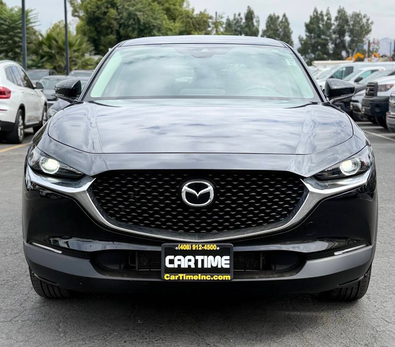Mazda CX-30 Vehicle Full-screen Gallery Image 03