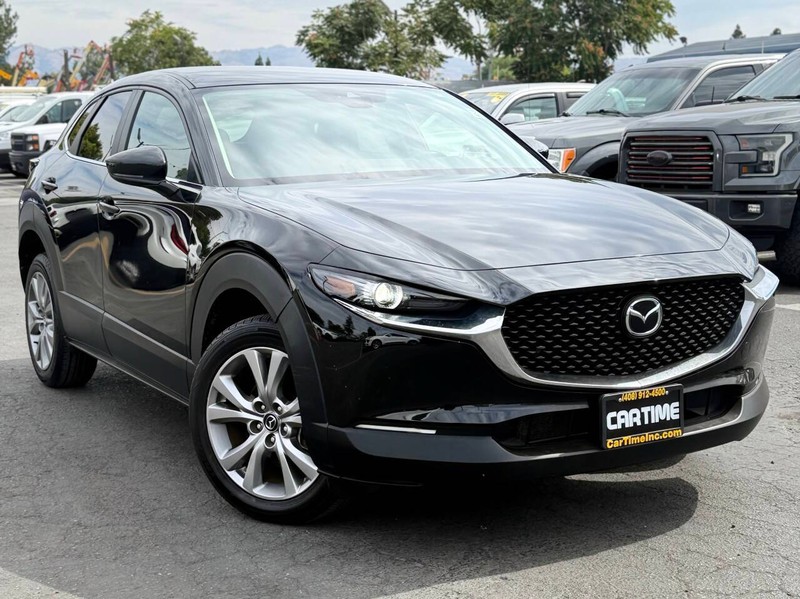 Mazda CX-30 Vehicle Full-screen Gallery Image 05