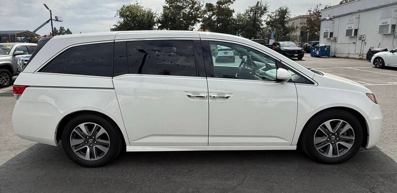 Honda Odyssey Vehicle Full-screen Gallery Image 08