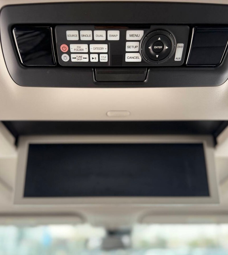 Honda Odyssey Vehicle Full-screen Gallery Image 18