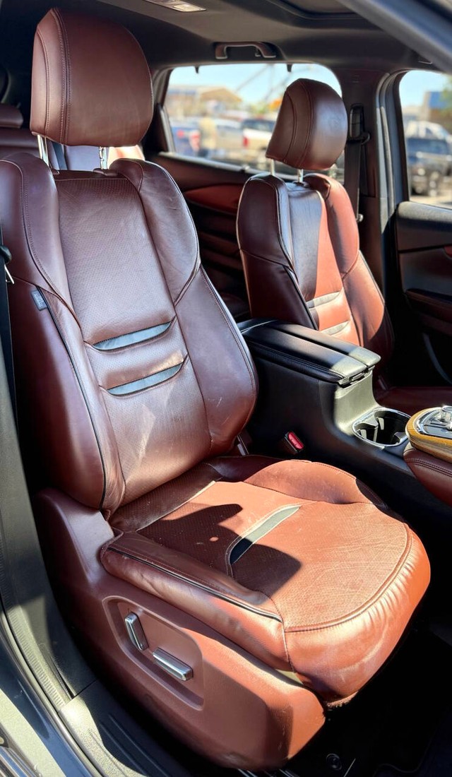 Mazda CX-9 Vehicle Full-screen Gallery Image 13
