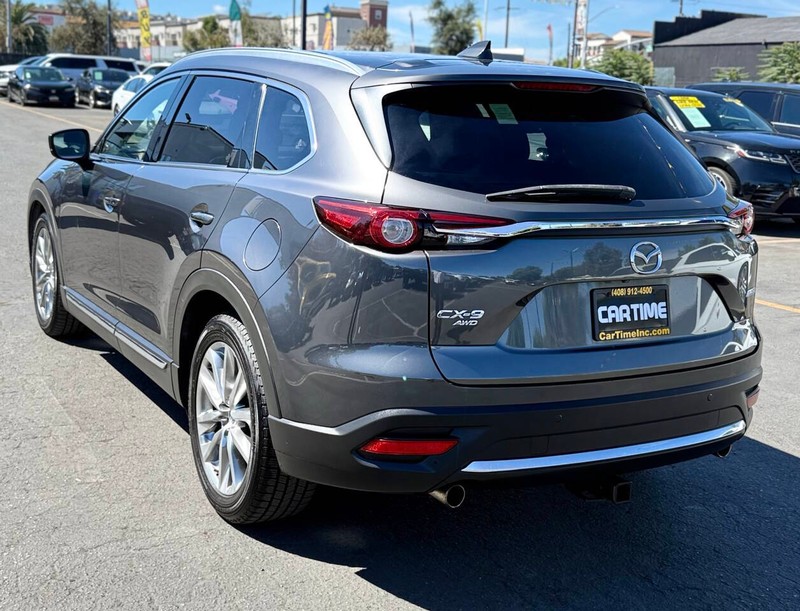 Mazda CX-9 Vehicle Full-screen Gallery Image 06