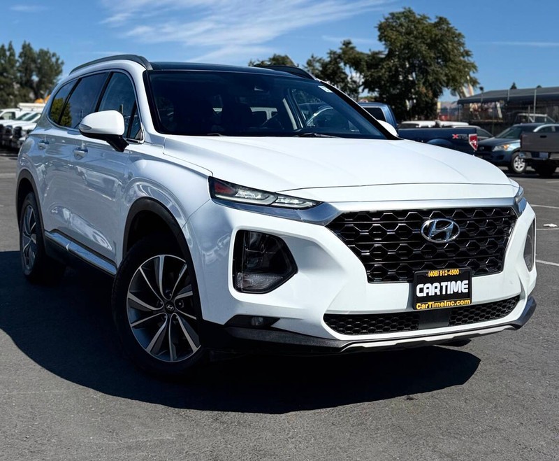 Hyundai Santa Fe Vehicle Full-screen Gallery Image 03