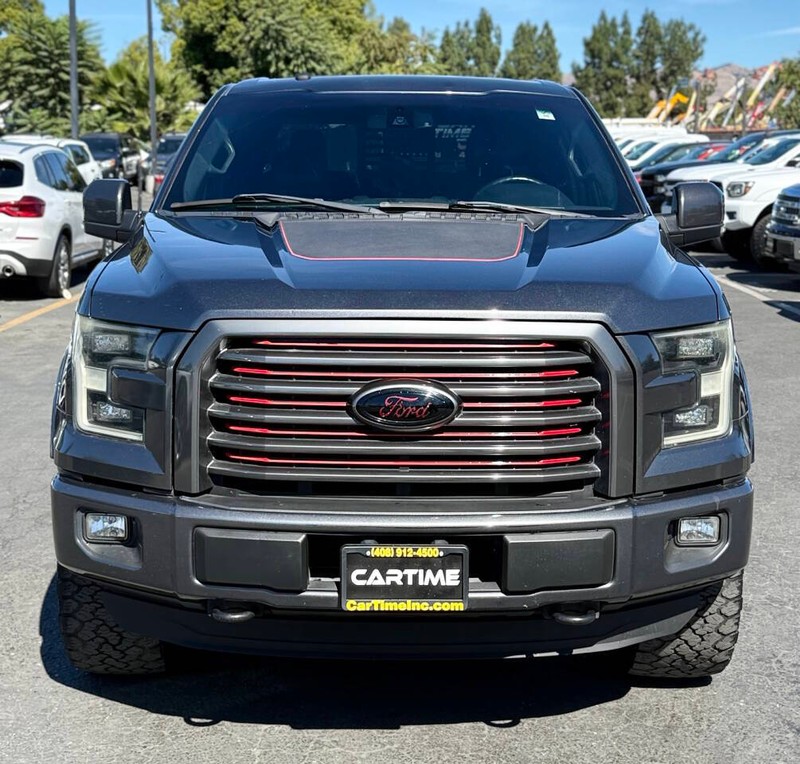Ford F-150 Vehicle Full-screen Gallery Image 02