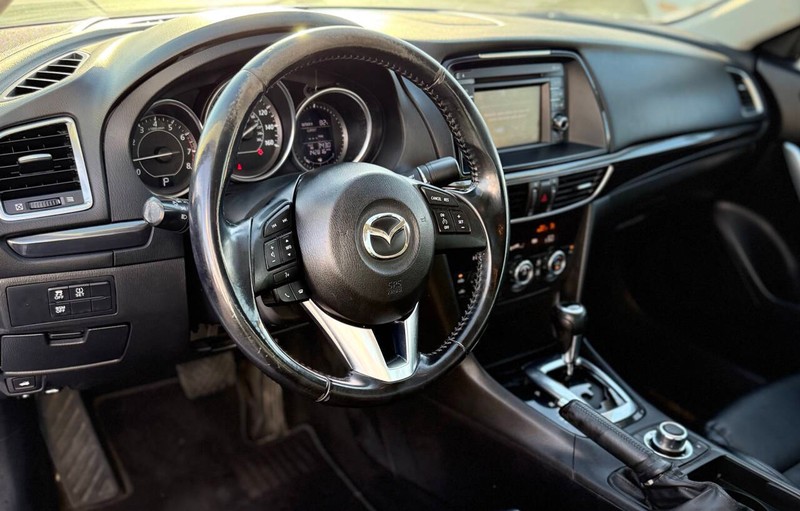 Mazda Mazda6 Vehicle Full-screen Gallery Image 09