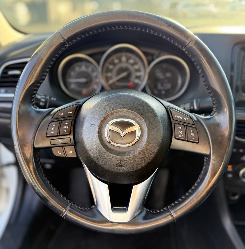 Mazda Mazda6 Vehicle Full-screen Gallery Image 10