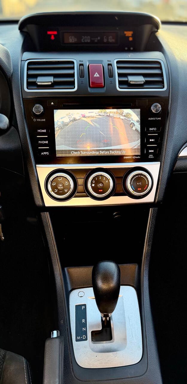 Subaru XV Crosstrek Vehicle Full-screen Gallery Image 11