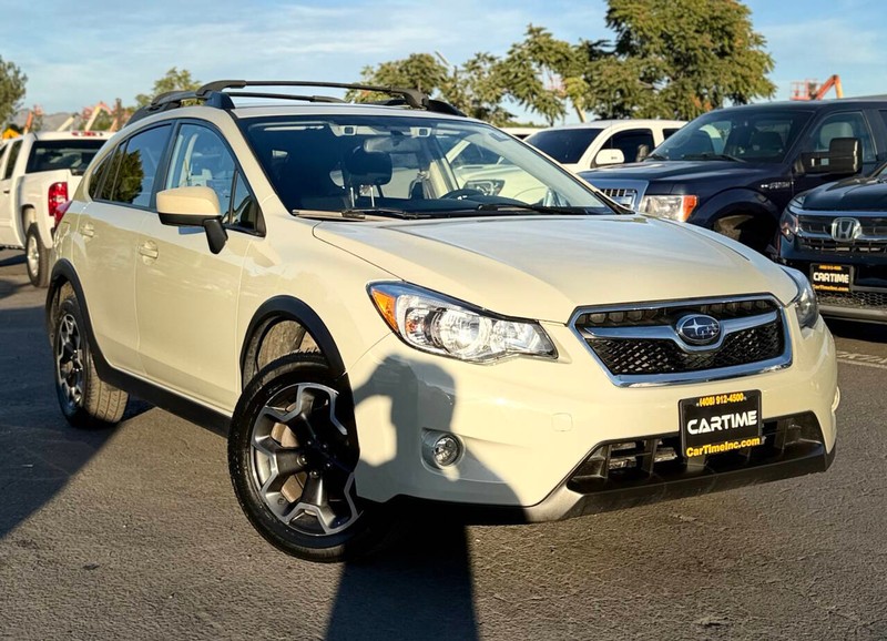 Subaru XV Crosstrek Vehicle Full-screen Gallery Image 03