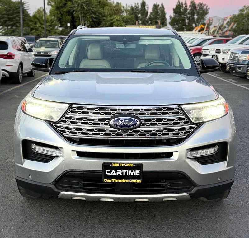 Ford Explorer Vehicle Full-screen Gallery Image 03