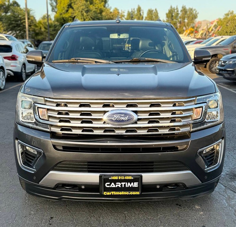 Ford Expedition Vehicle Full-screen Gallery Image 02
