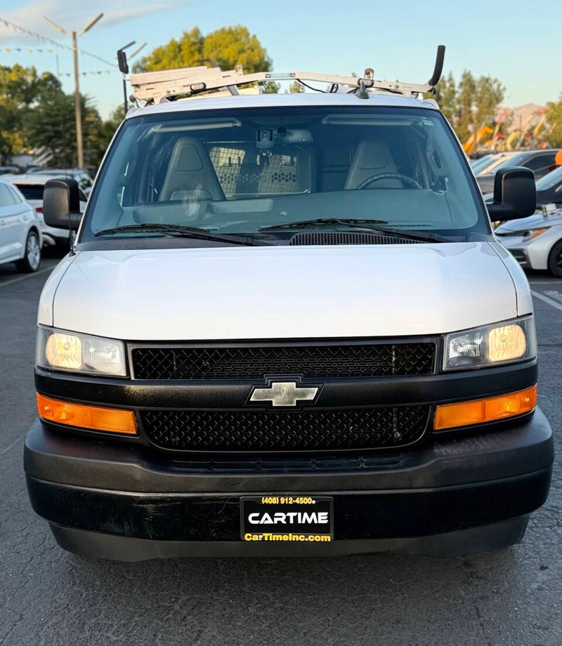 Chevrolet Express Cargo Van Vehicle Full-screen Gallery Image 02