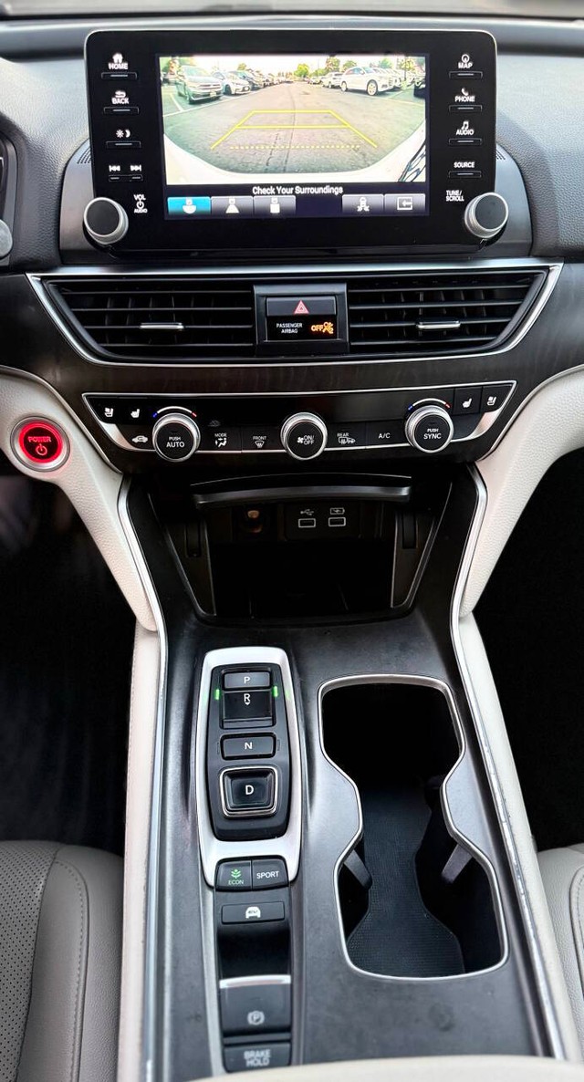 Honda Accord Hybrid Vehicle Full-screen Gallery Image 10