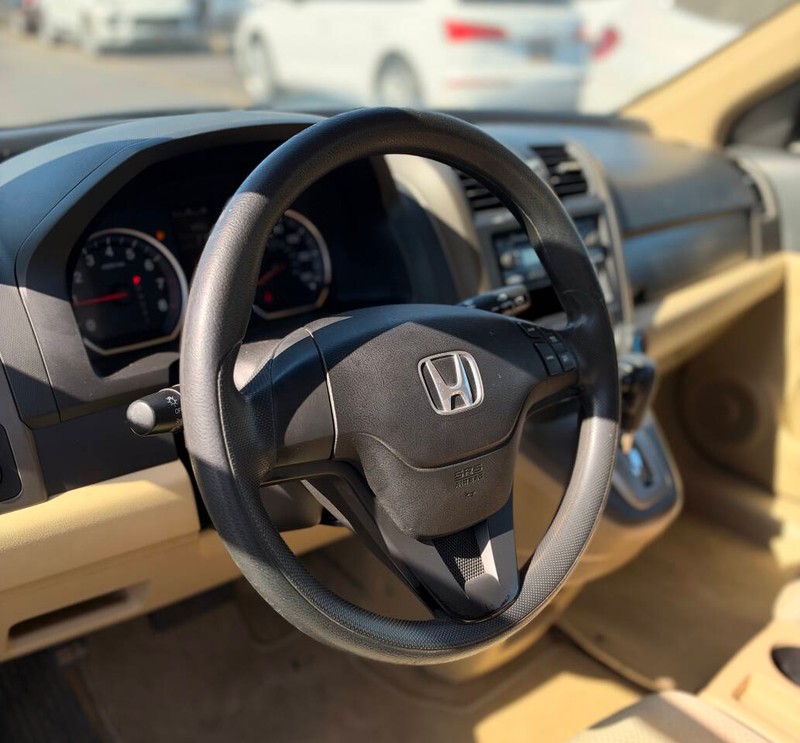 Honda CR-V Vehicle Full-screen Gallery Image 10