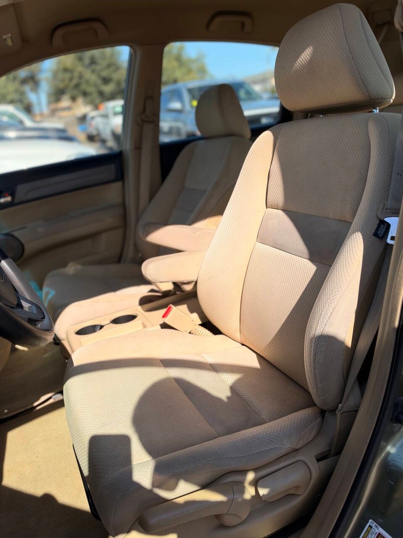 Honda CR-V Vehicle Full-screen Gallery Image 12