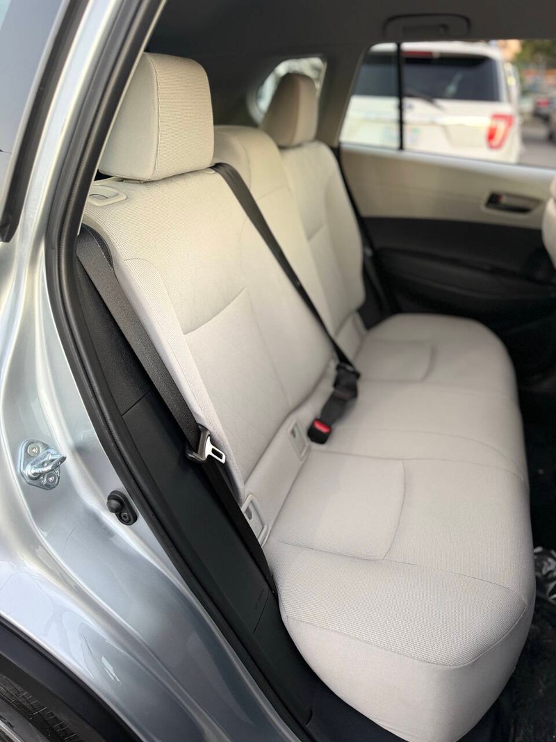 Toyota Corolla Cross Vehicle Full-screen Gallery Image 14