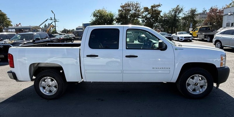 Chevrolet Silverado 1500 Hybrid Vehicle Full-screen Gallery Image 14