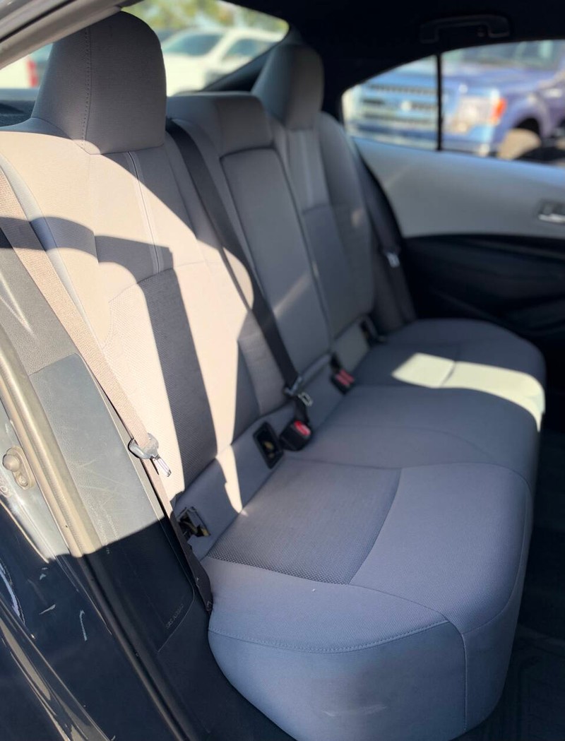 Toyota Corolla Vehicle Full-screen Gallery Image 13