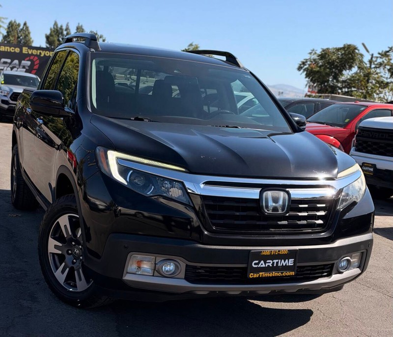 Honda Ridgeline Vehicle Full-screen Gallery Image 03