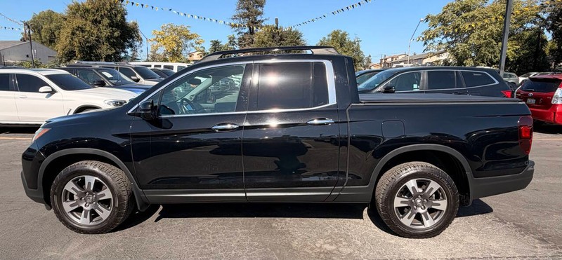 Honda Ridgeline Vehicle Full-screen Gallery Image 04