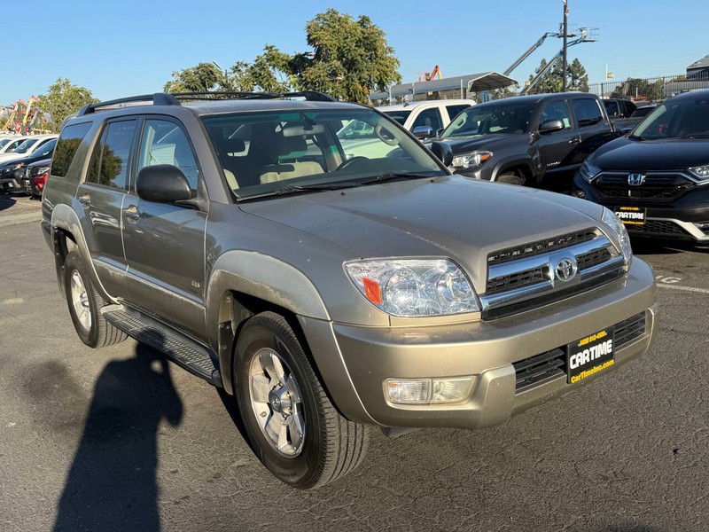 Toyota 4Runner Vehicle Full-screen Gallery Image 08
