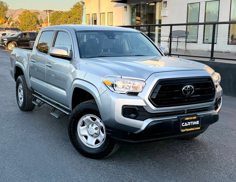 Toyota Tacoma 2WD Vehicle Full-screen Gallery Image 03