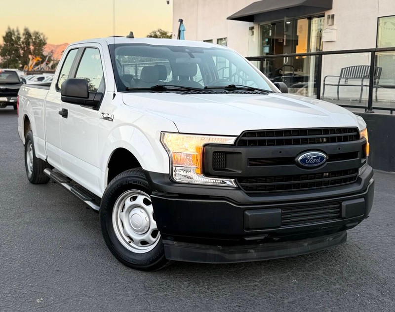 Ford F-150 Vehicle Full-screen Gallery Image 03