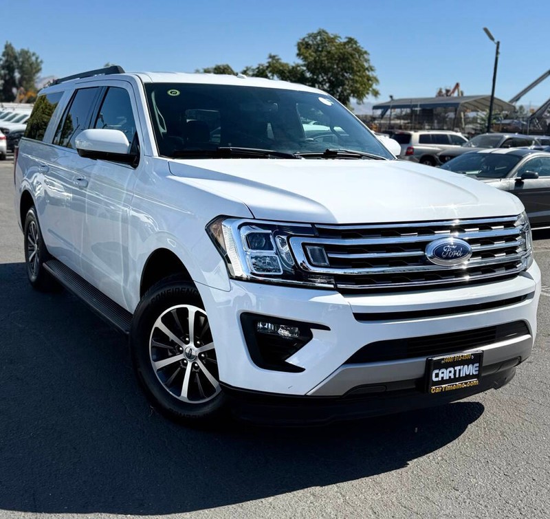 Ford Expedition Max Vehicle Full-screen Gallery Image 03