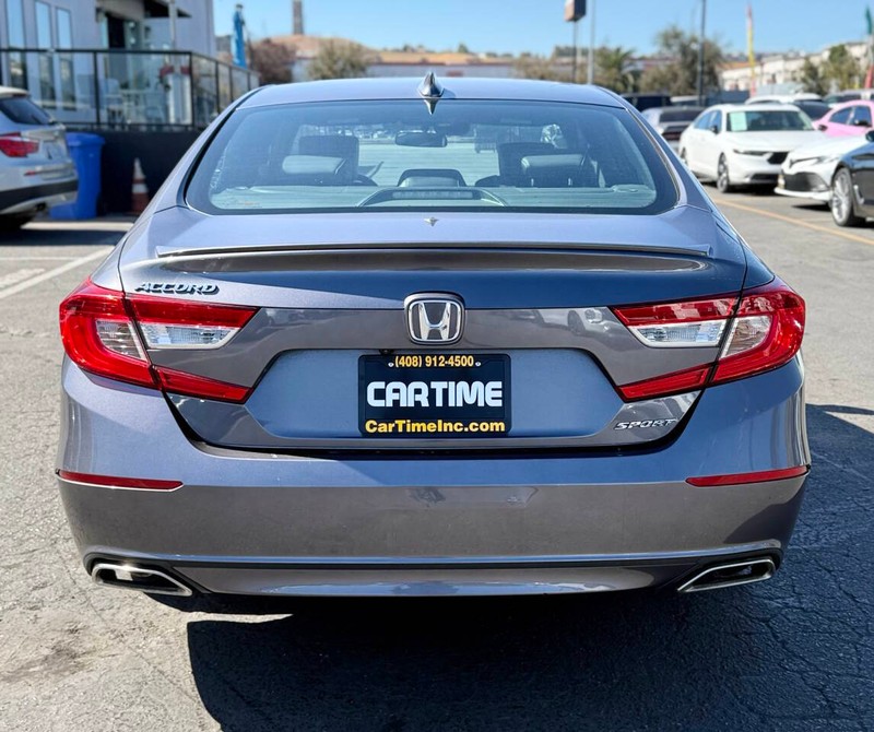 Honda Accord Sedan Vehicle Full-screen Gallery Image 05