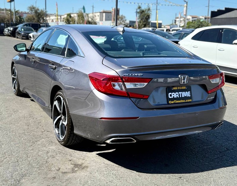 Honda Accord Sedan Vehicle Full-screen Gallery Image 06