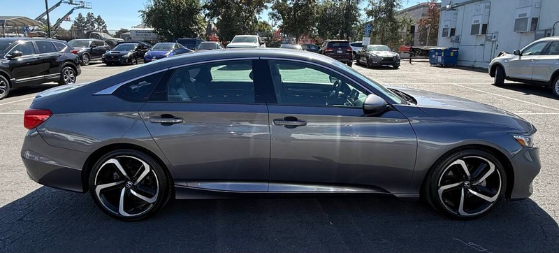 Honda Accord Sedan Vehicle Full-screen Gallery Image 08