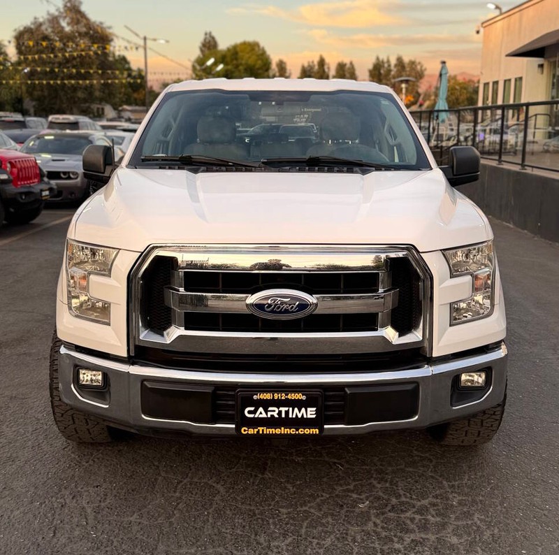 Ford F-150 Vehicle Full-screen Gallery Image 02