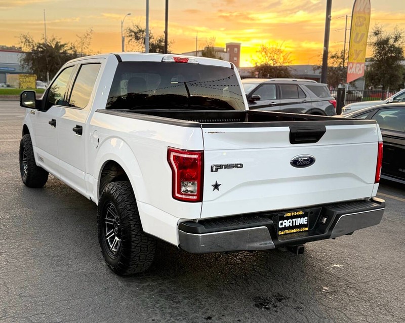 Ford F-150 Vehicle Full-screen Gallery Image 06