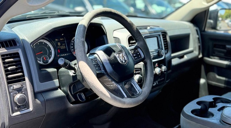 Ram 1500 Vehicle Full-screen Gallery Image 10