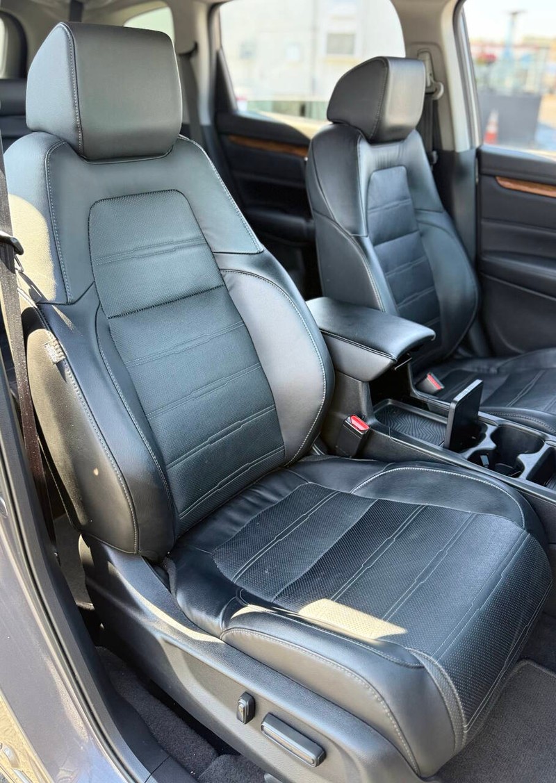 Honda CR-V Vehicle Full-screen Gallery Image 13