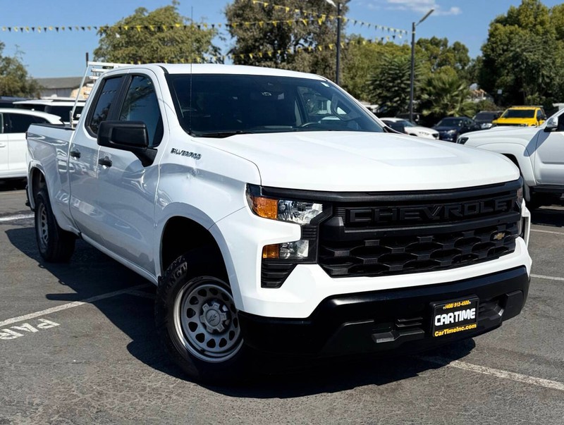 Chevrolet Silverado 1500 Vehicle Full-screen Gallery Image 03