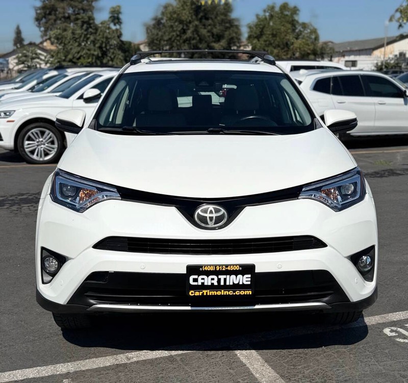 Toyota RAV4 Vehicle Full-screen Gallery Image 02