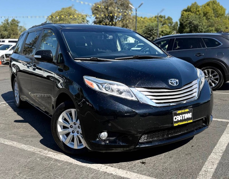 Toyota Sienna Vehicle Full-screen Gallery Image 03