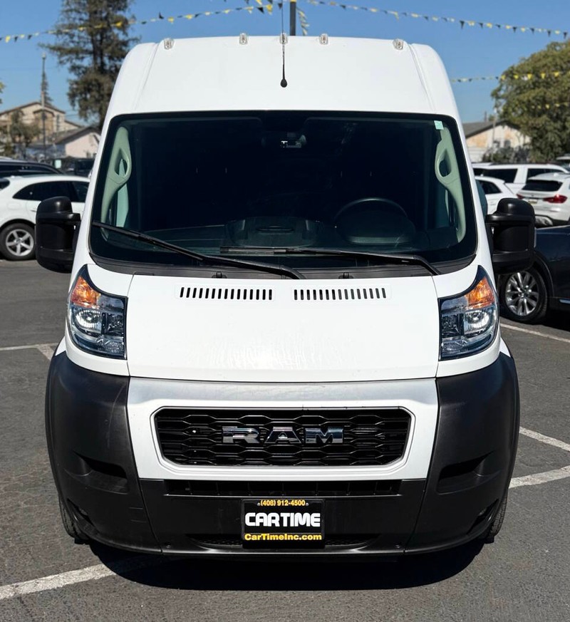 Ram ProMaster Cargo Van Vehicle Full-screen Gallery Image 02