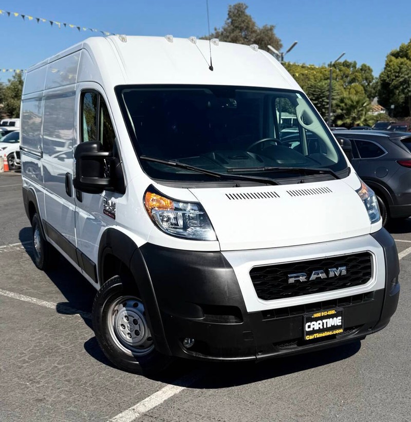 Ram ProMaster Cargo Van Vehicle Full-screen Gallery Image 03