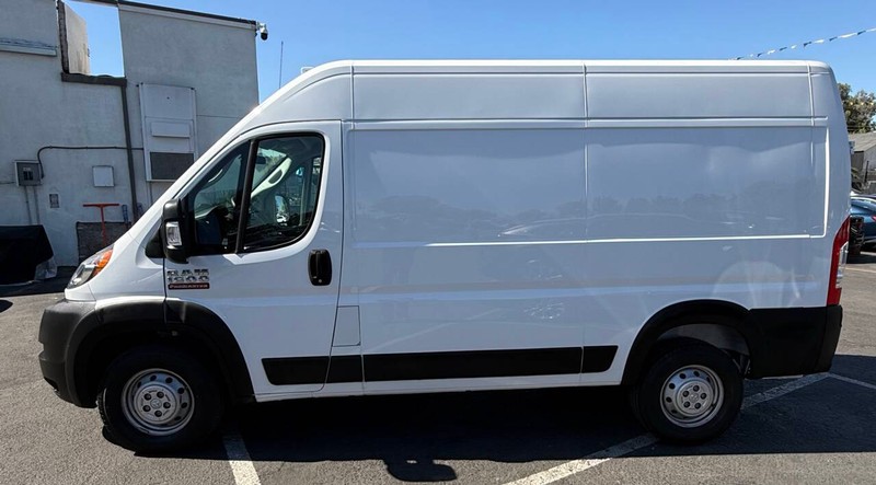 Ram ProMaster Cargo Van Vehicle Full-screen Gallery Image 07