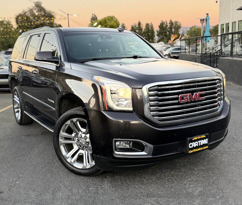 GMC Yukon Vehicle Full-screen Gallery Image 03