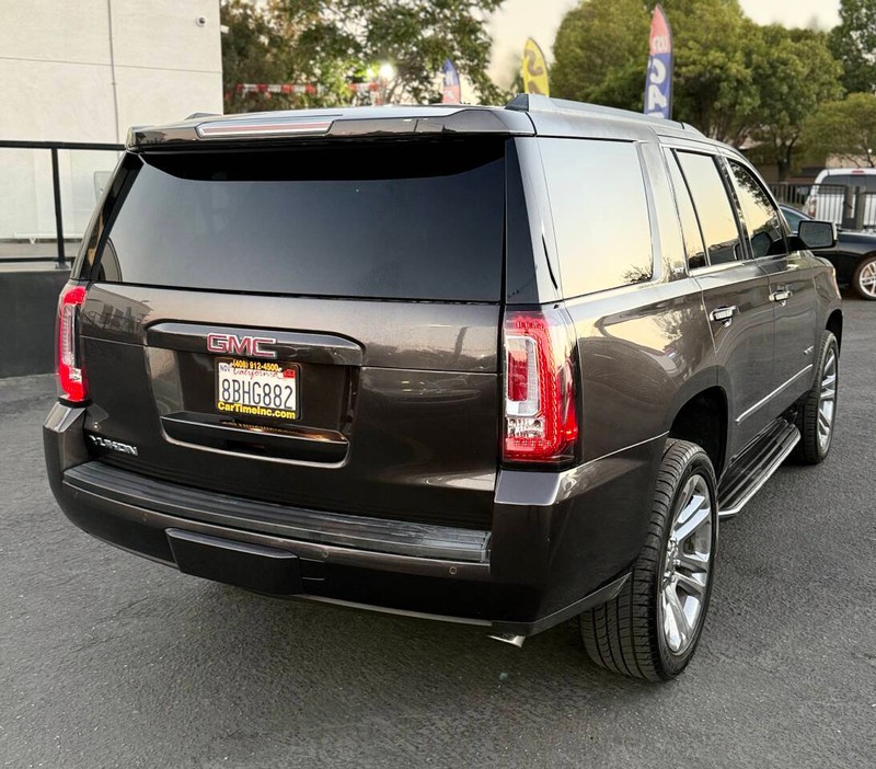 GMC Yukon Vehicle Full-screen Gallery Image 06