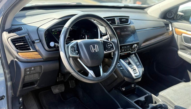 Honda CR-V Hybrid Vehicle Full-screen Gallery Image 08
