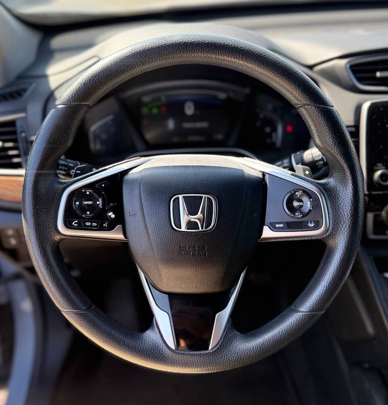 Honda CR-V Hybrid Vehicle Full-screen Gallery Image 10