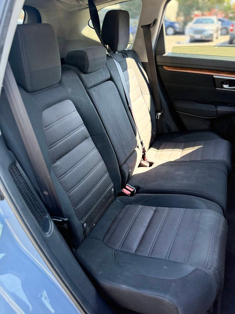 Honda CR-V Hybrid Vehicle Full-screen Gallery Image 14