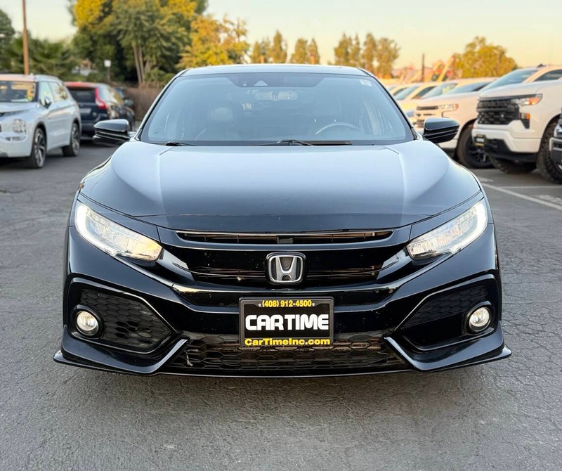 Honda Civic Hatchback Vehicle Full-screen Gallery Image 02
