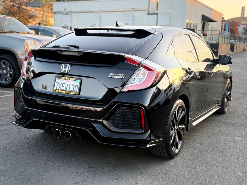 Honda Civic Hatchback Vehicle Full-screen Gallery Image 04