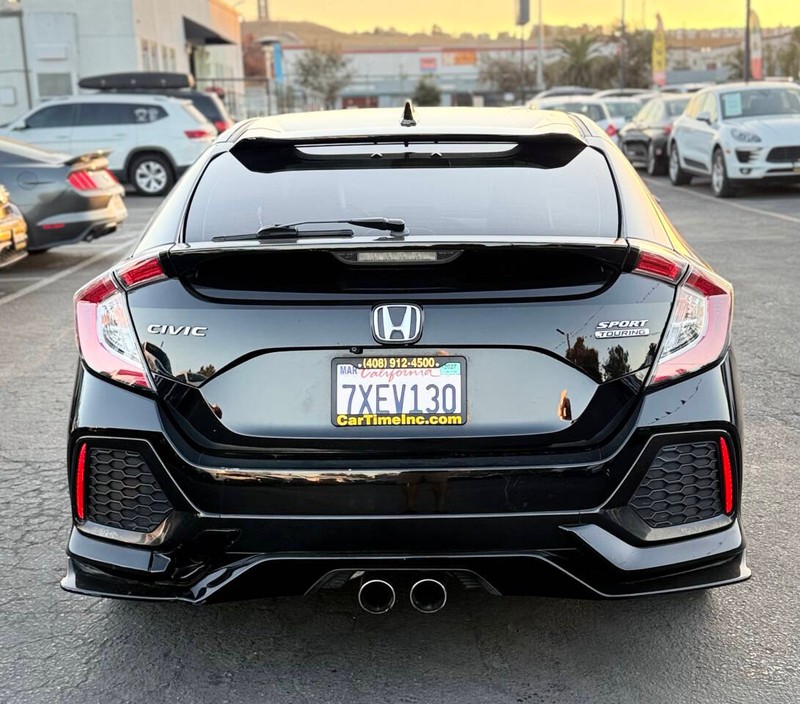 Honda Civic Hatchback Vehicle Full-screen Gallery Image 05