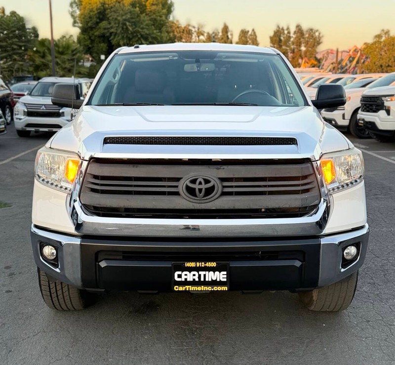 Toyota Tundra 2WD Vehicle Full-screen Gallery Image 02